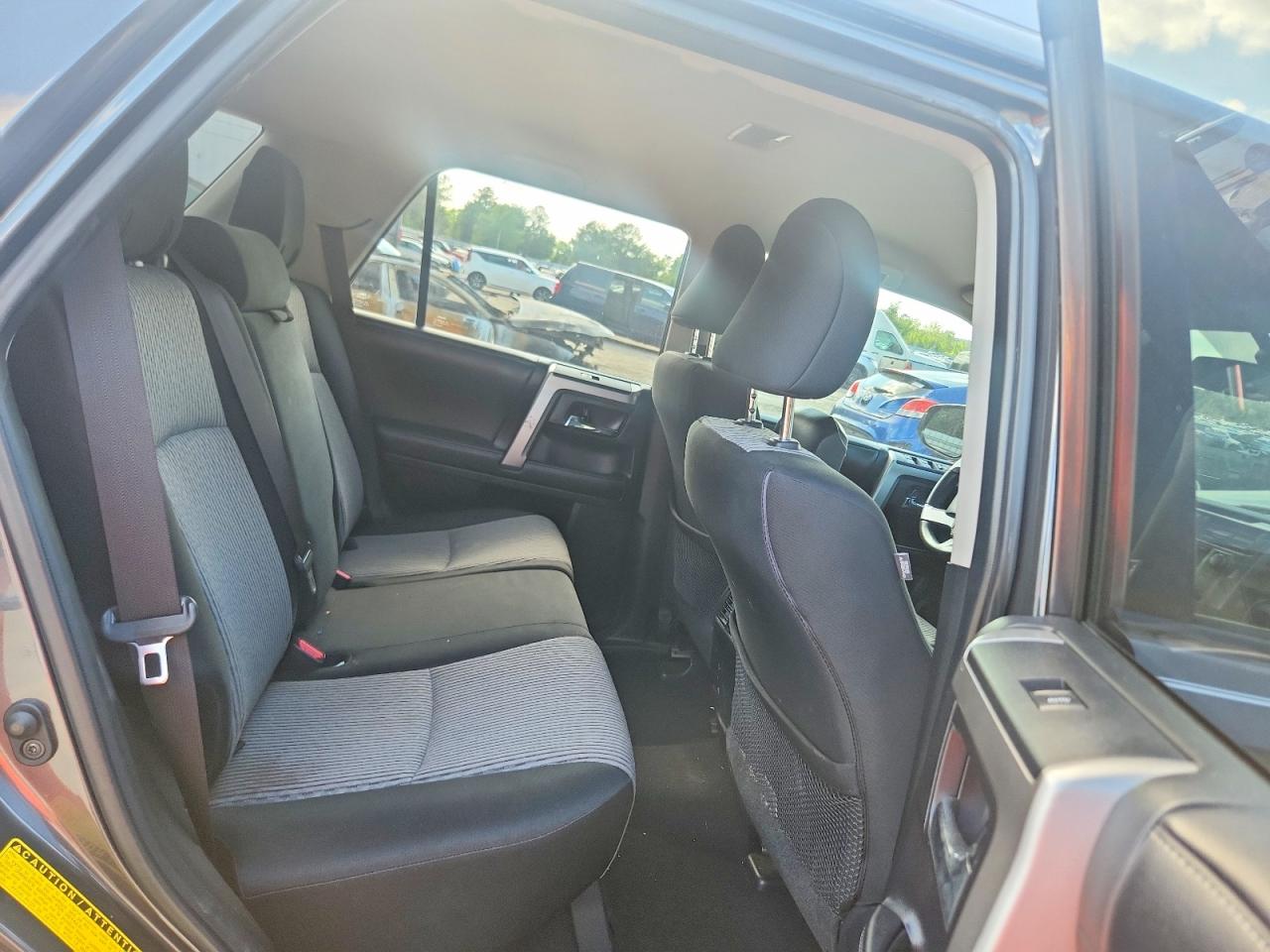 Toyota 4Runner Sr5
