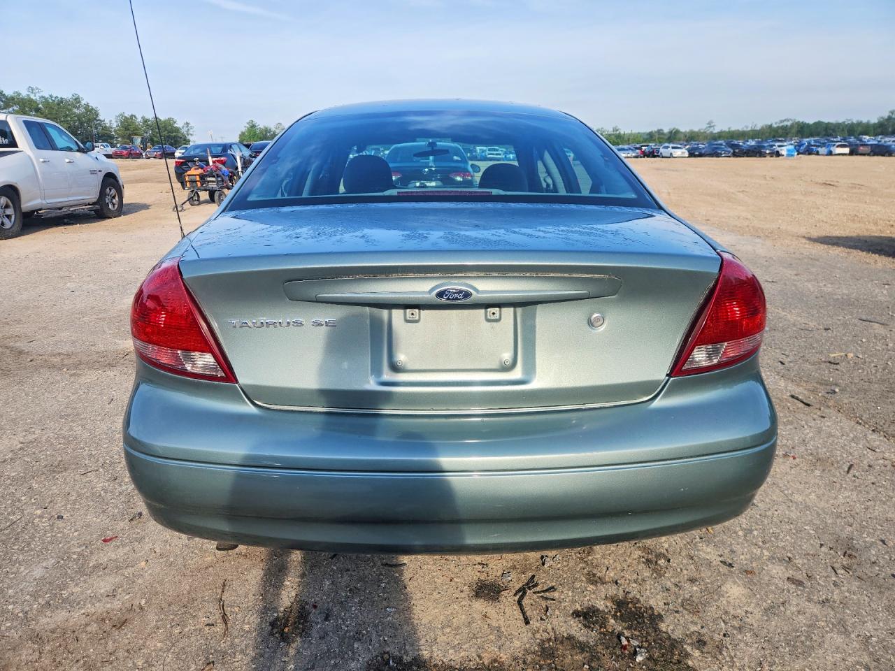Ford Taurus Se