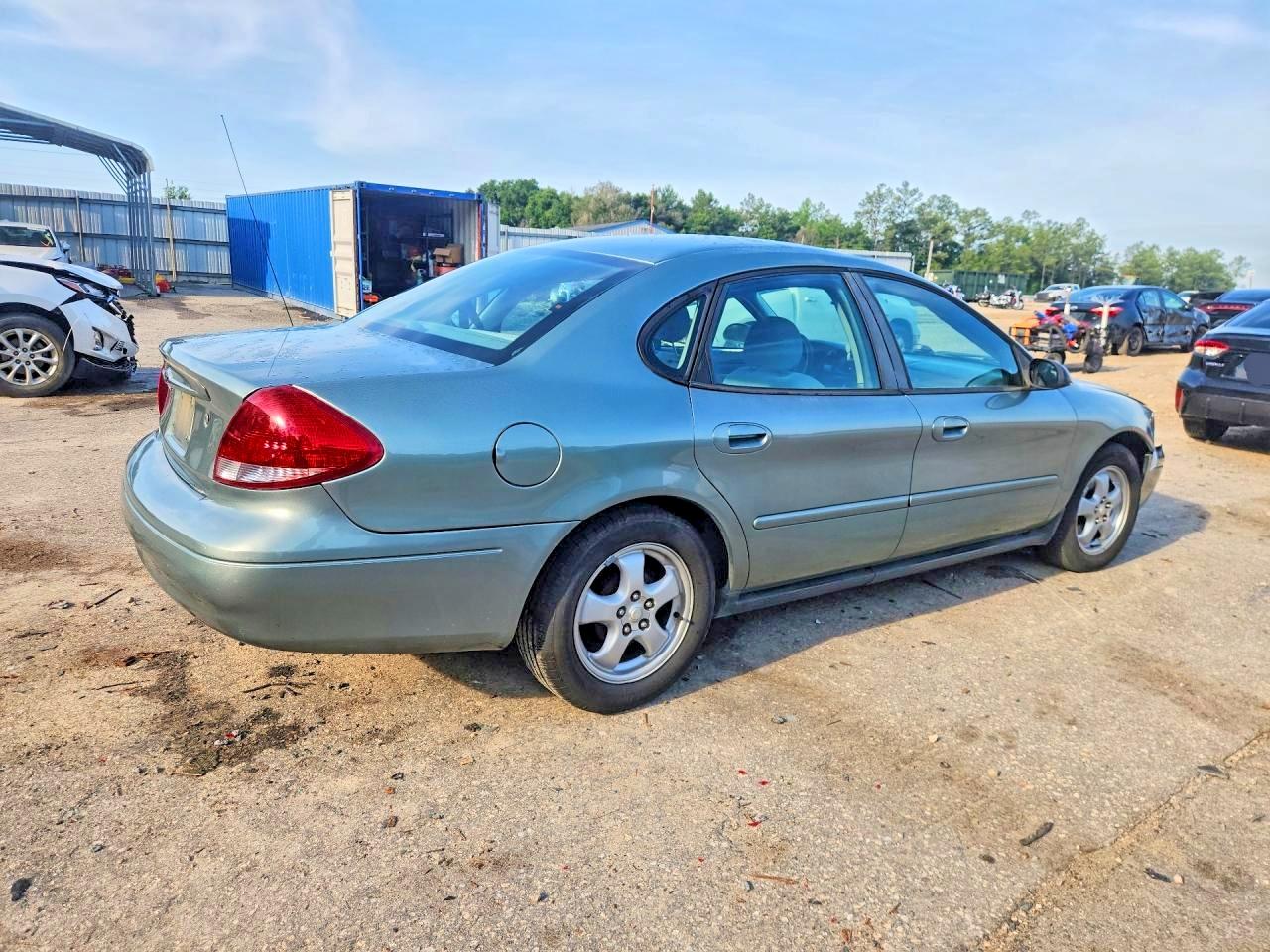 Ford Taurus Se