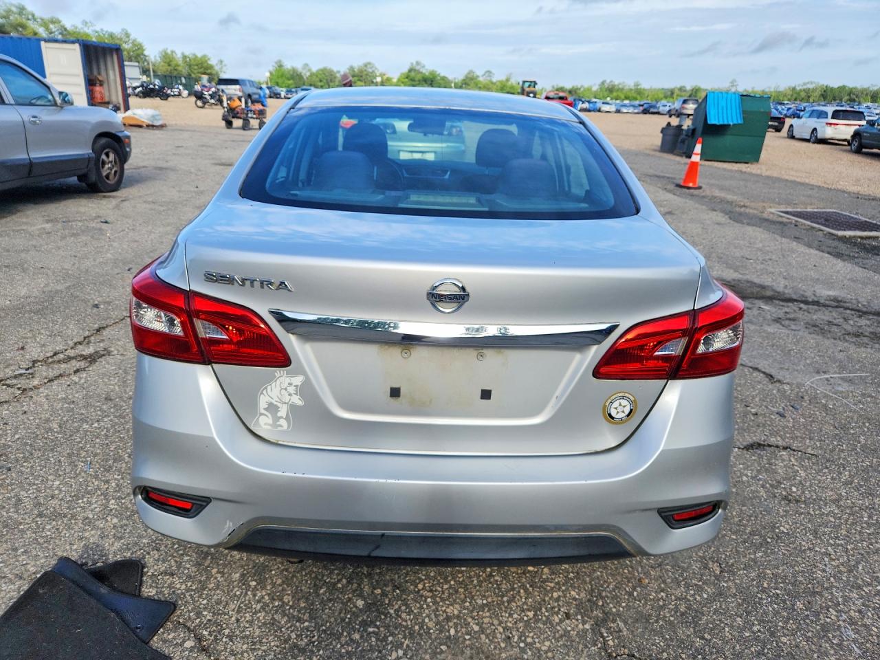 Nissan Sentra S
