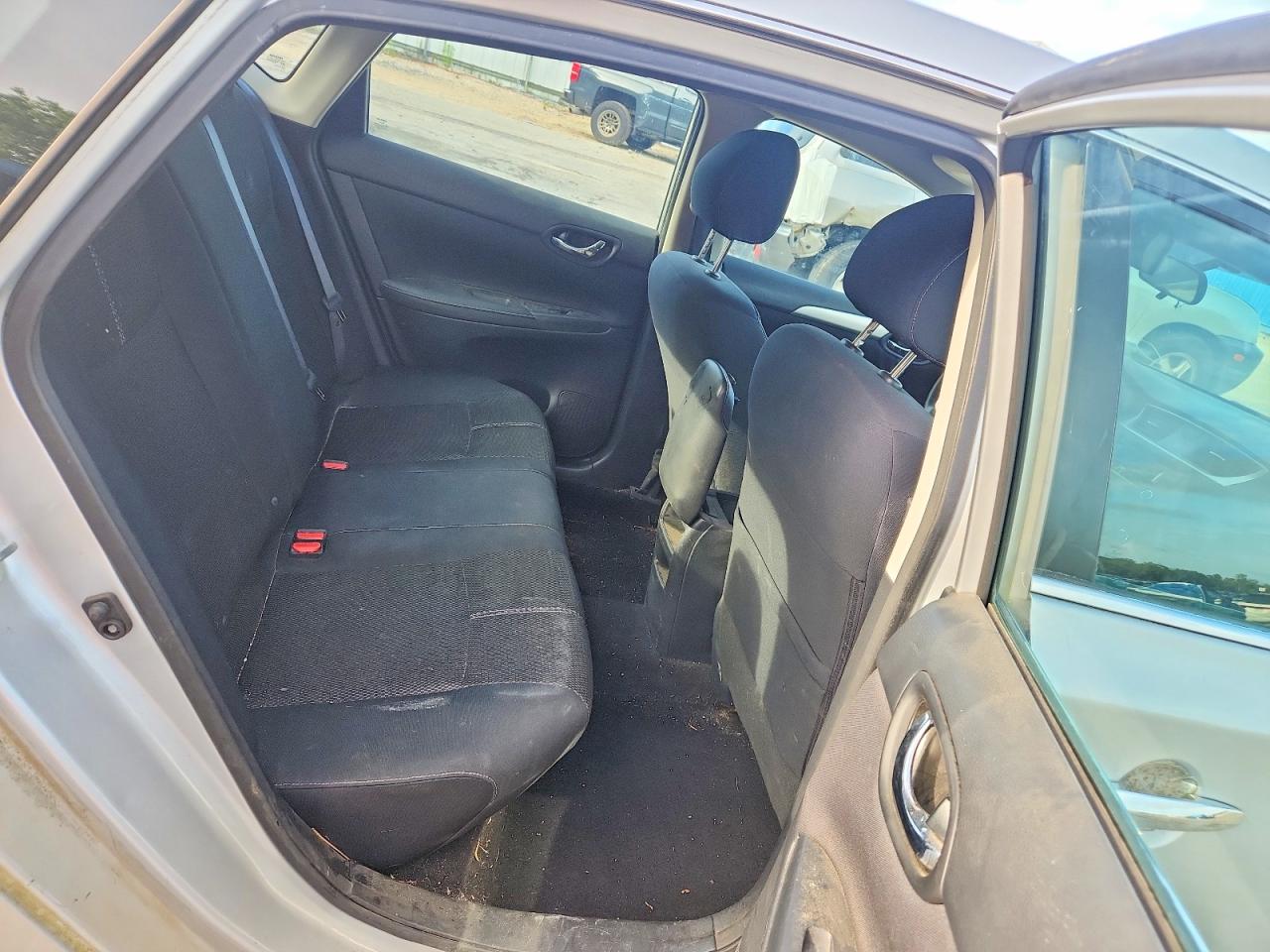 Nissan Sentra S