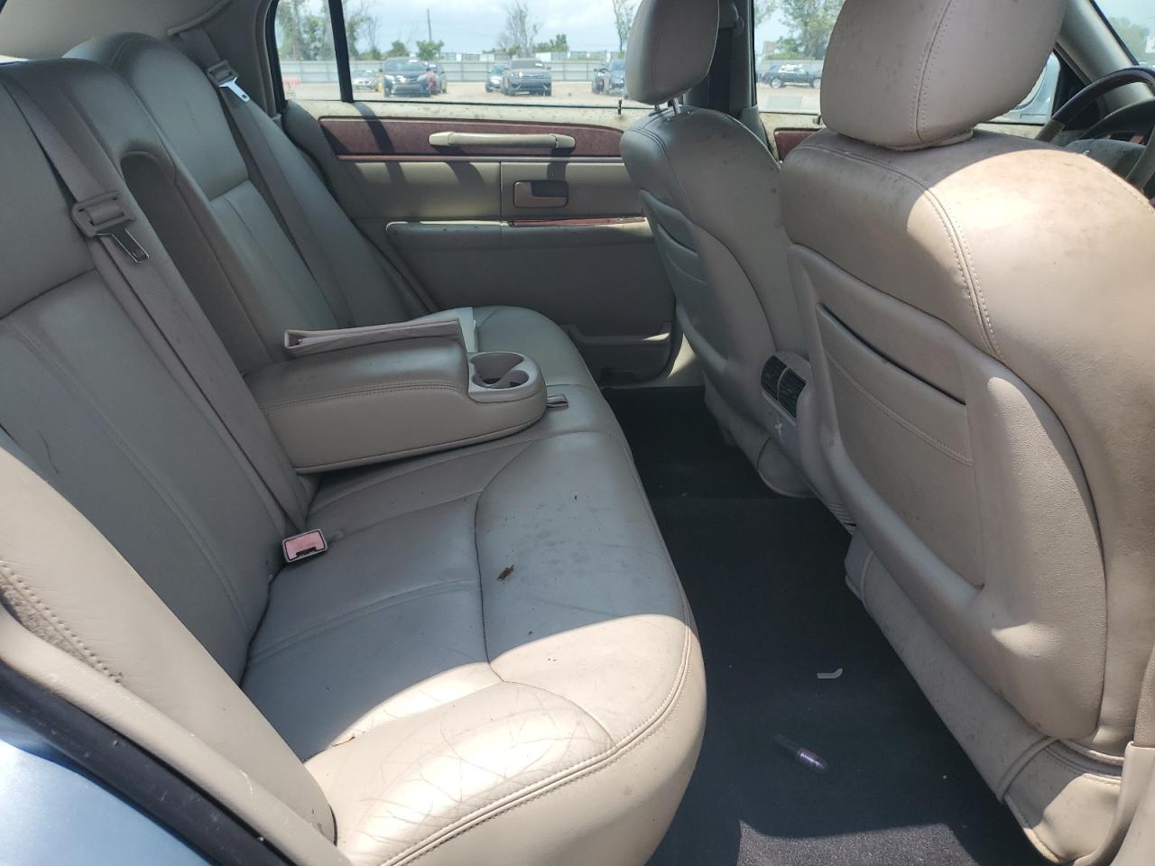 Lincoln Towncar Signature Limited