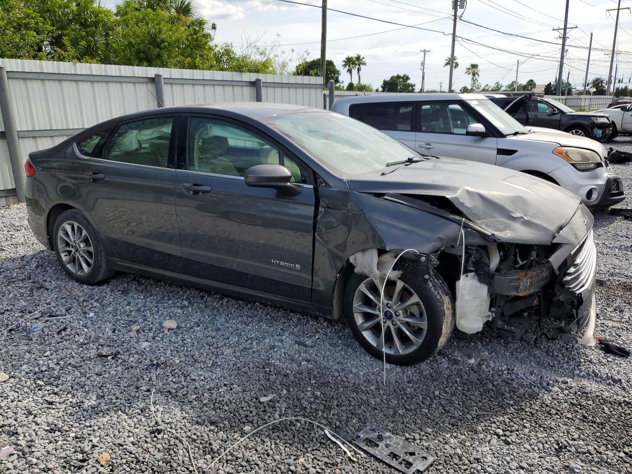 Ford Fusion S Hybrid