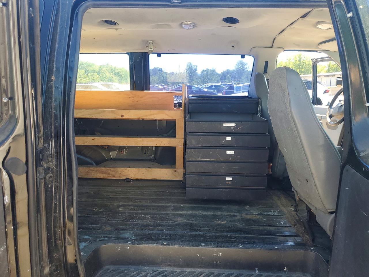 Ford Econoline E350 Super Duty Wagon