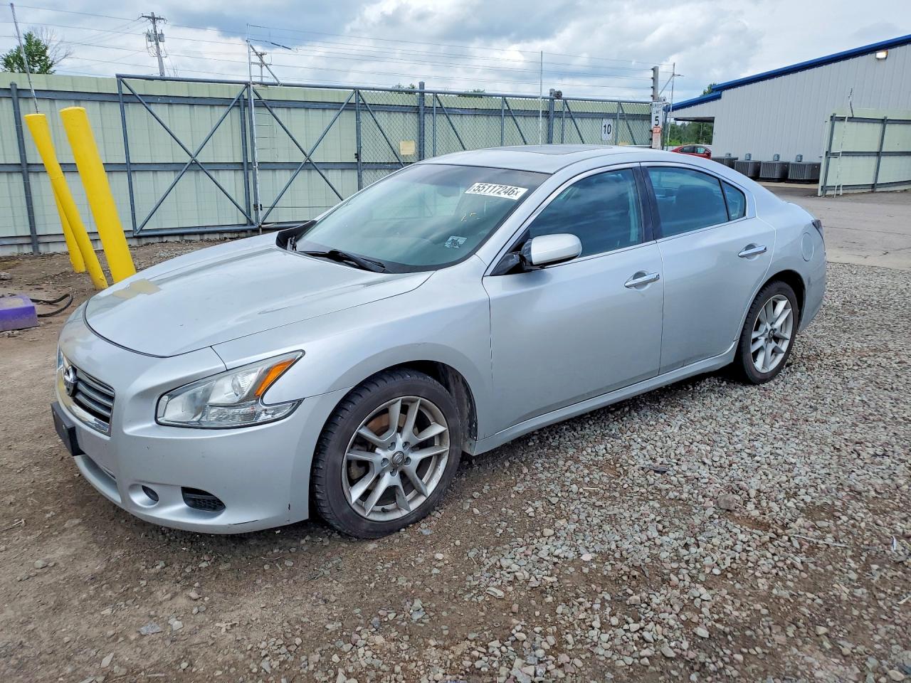 Salvage Nissan Maxima Image