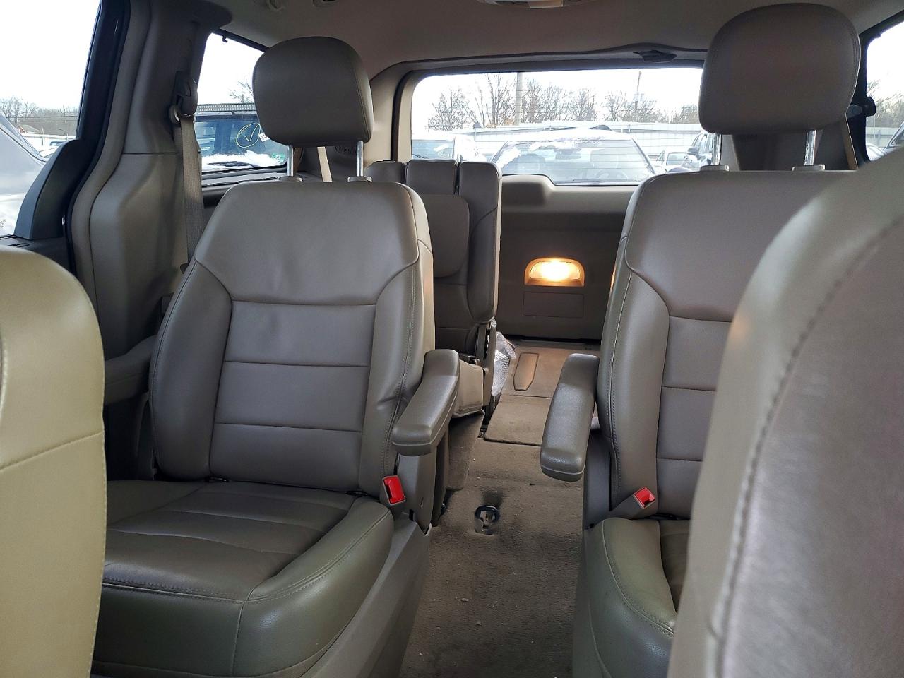 Volkswagen Routan Sel Premium
