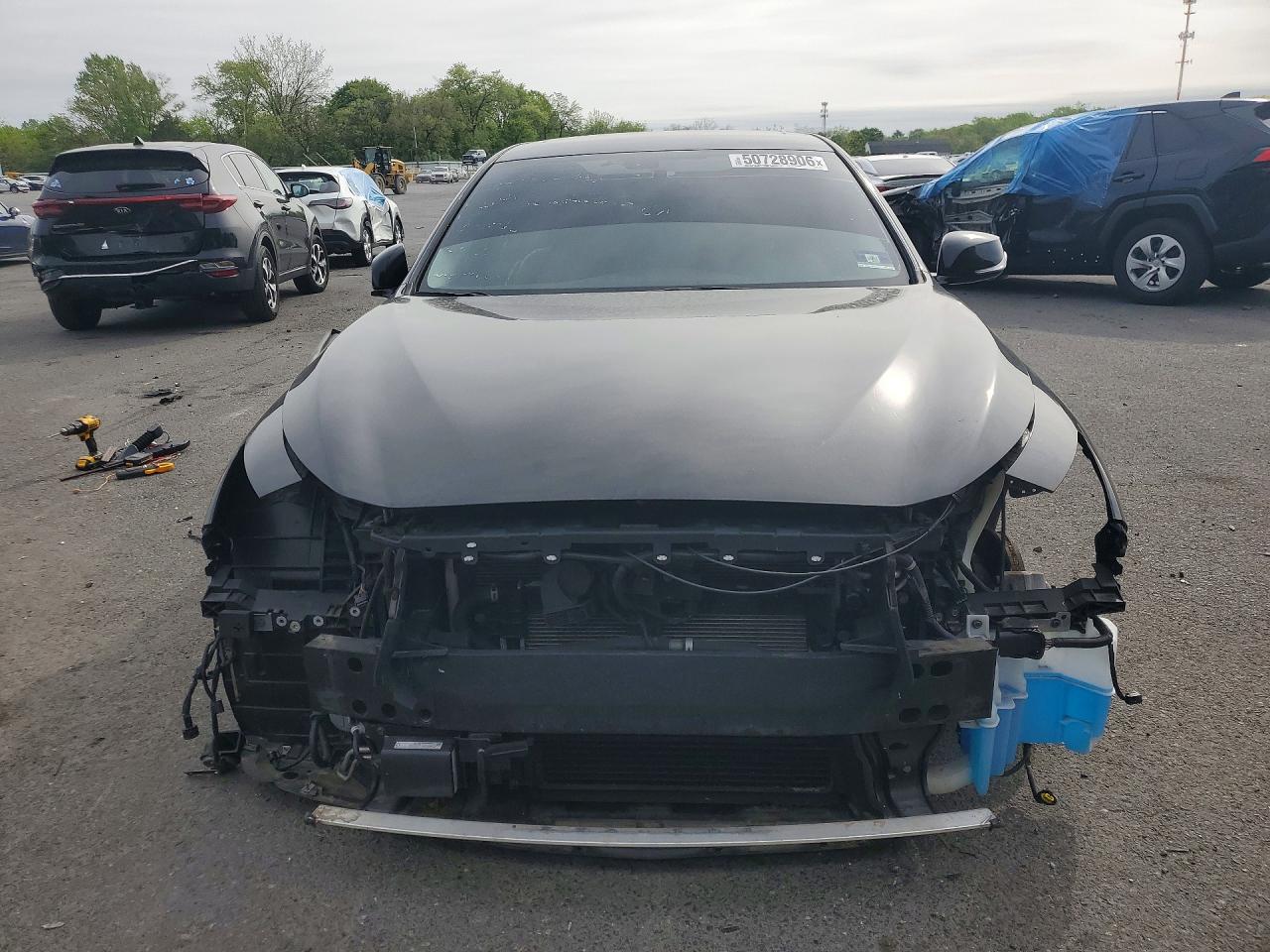 INFINITI Q50 Luxe