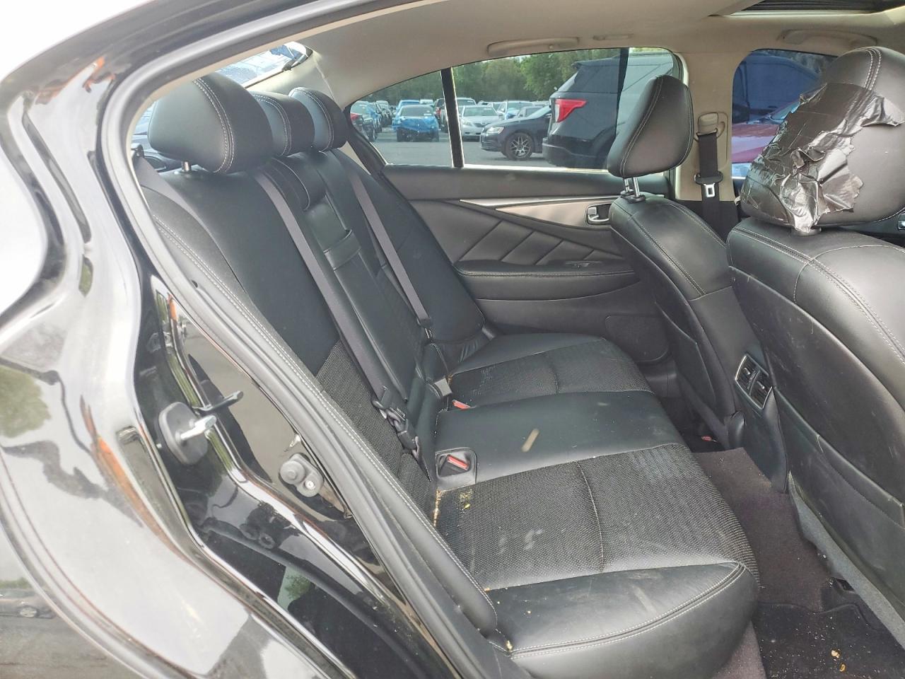 INFINITI Q50 Luxe