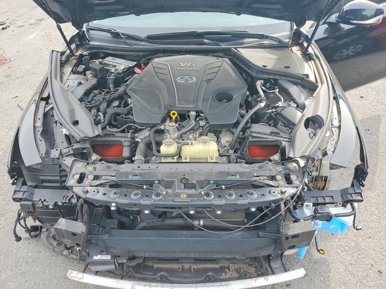 INFINITI Q50 Luxe