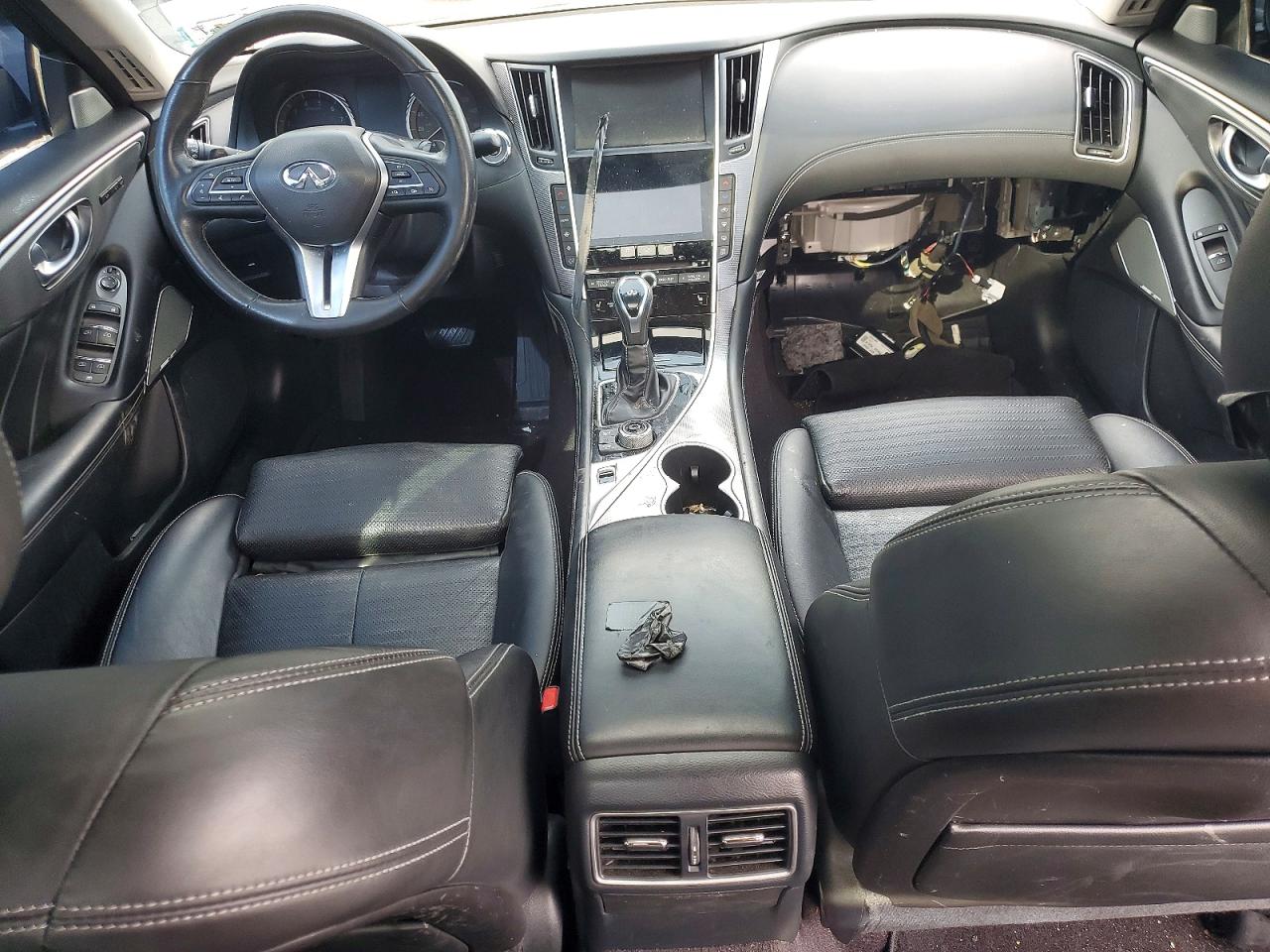 INFINITI Q50 Luxe