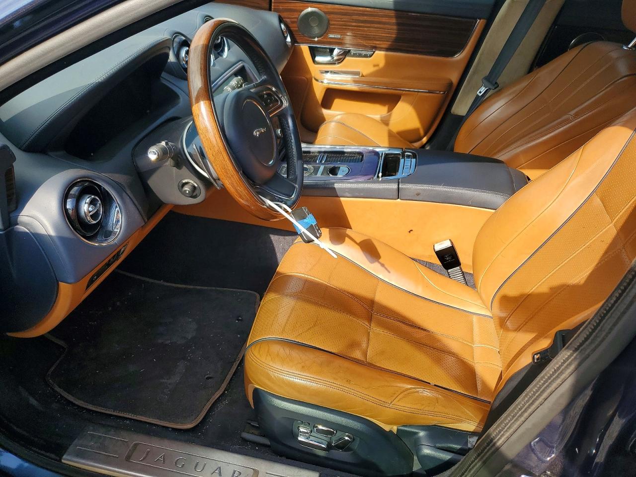 Jaguar XJ Portfolio