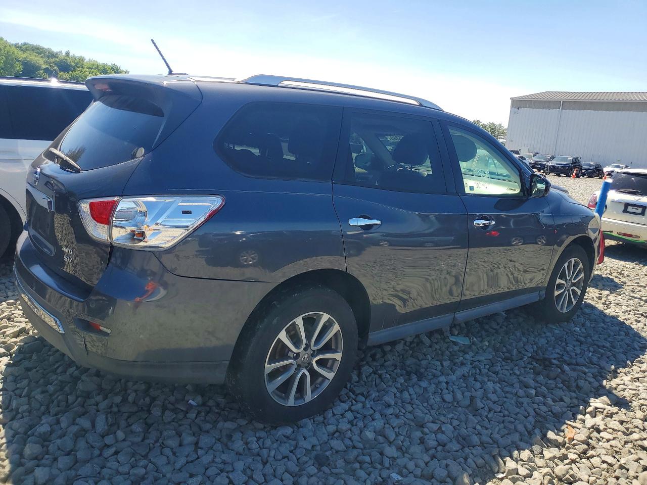 Nissan Pathfinder S