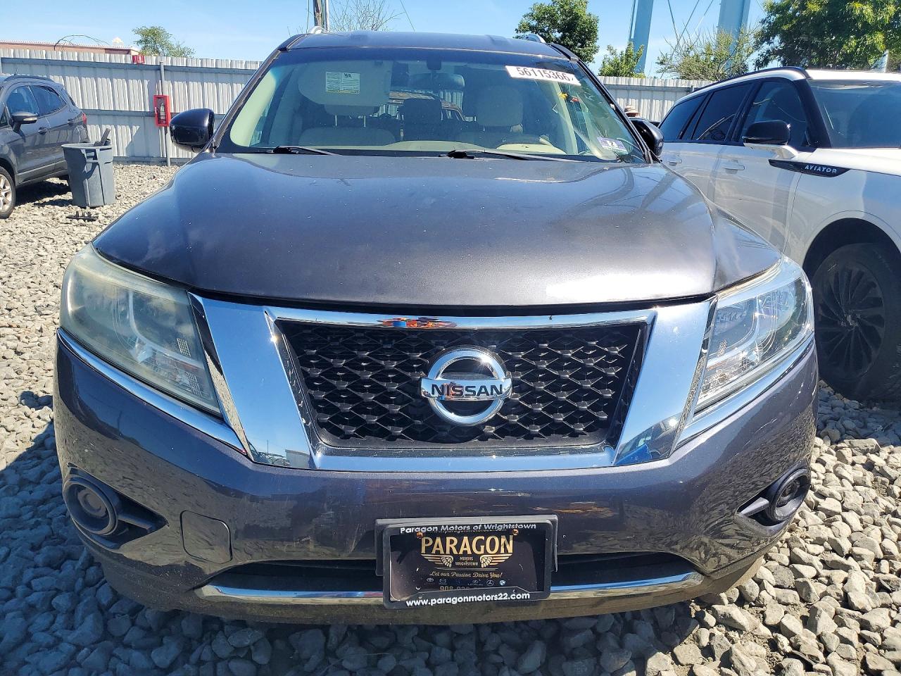 Nissan Pathfinder S