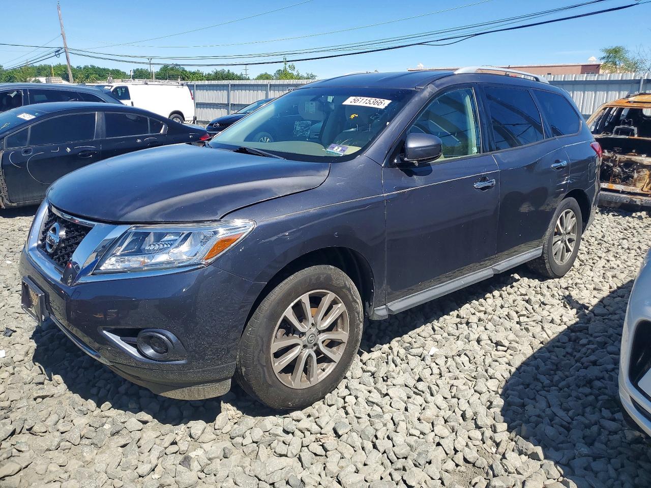 Salvage Nissan Pathfinder Image