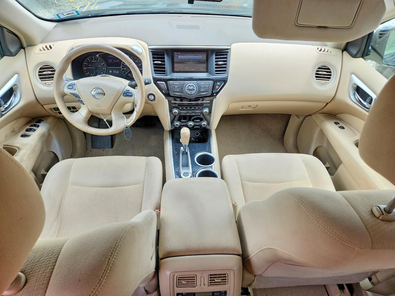 Nissan Pathfinder S