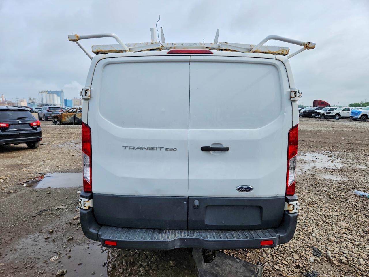 Ford Transit T-250