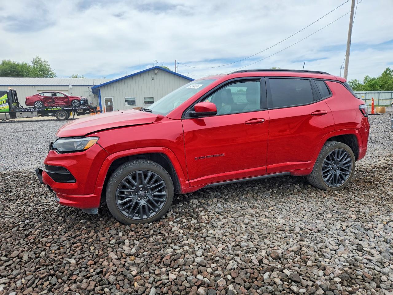 Salvage Jeep Compass Image
