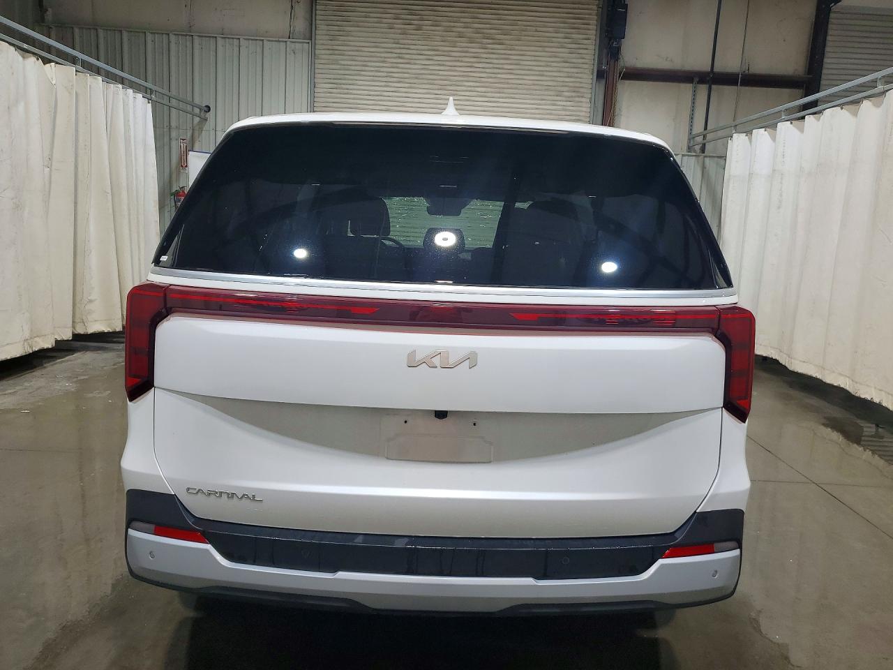 Kia Carnival Lxs