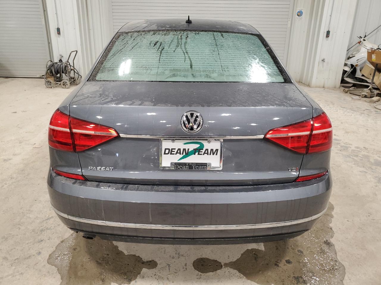 Volkswagen Passat S