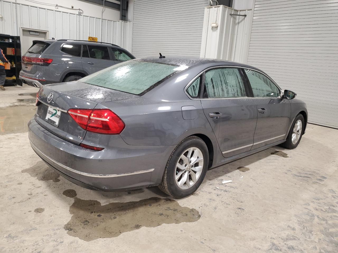 Volkswagen Passat S