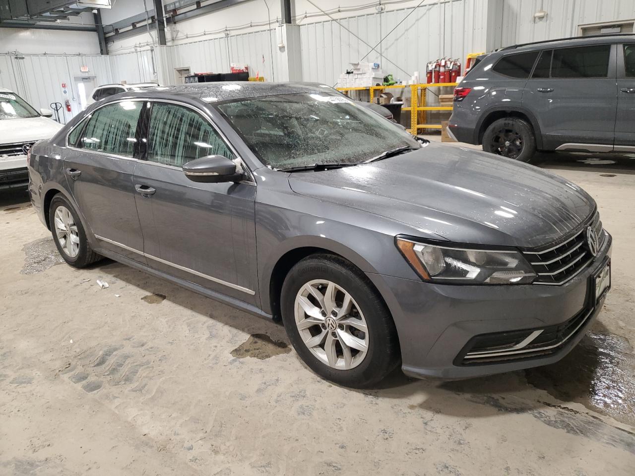 Volkswagen Passat S