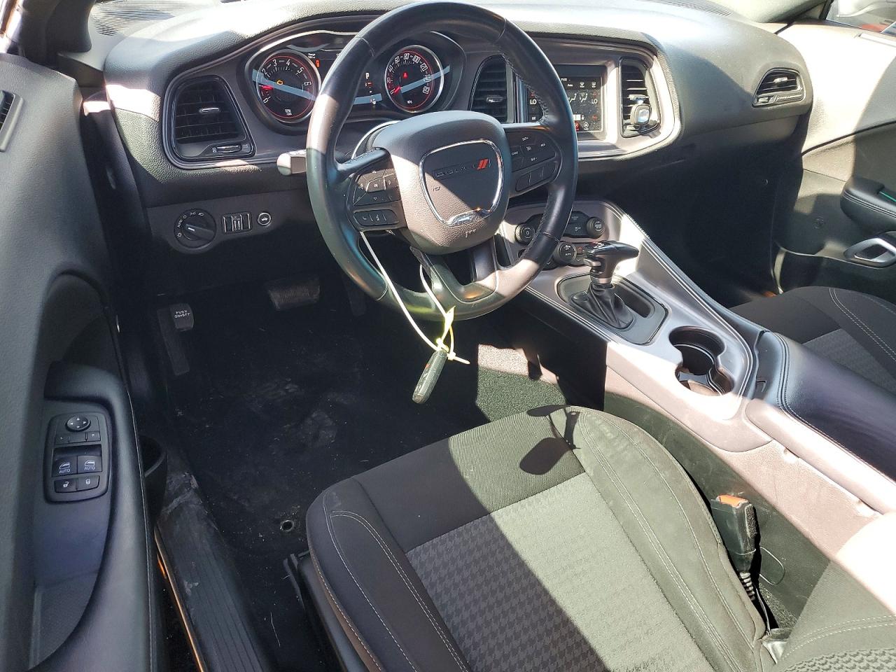 Dodge Challenger Sxt