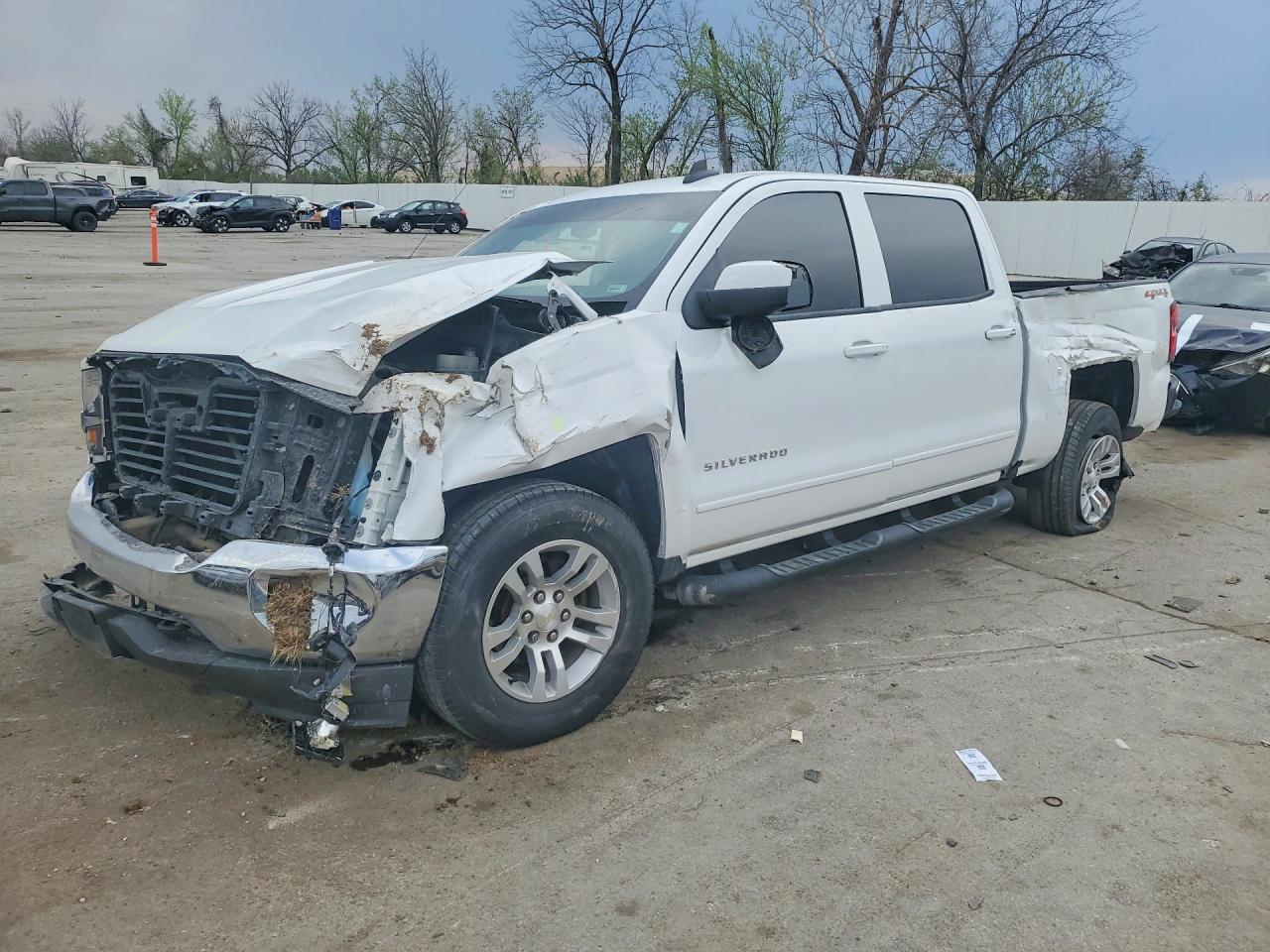 Salvage Chevrolet Silverado Image