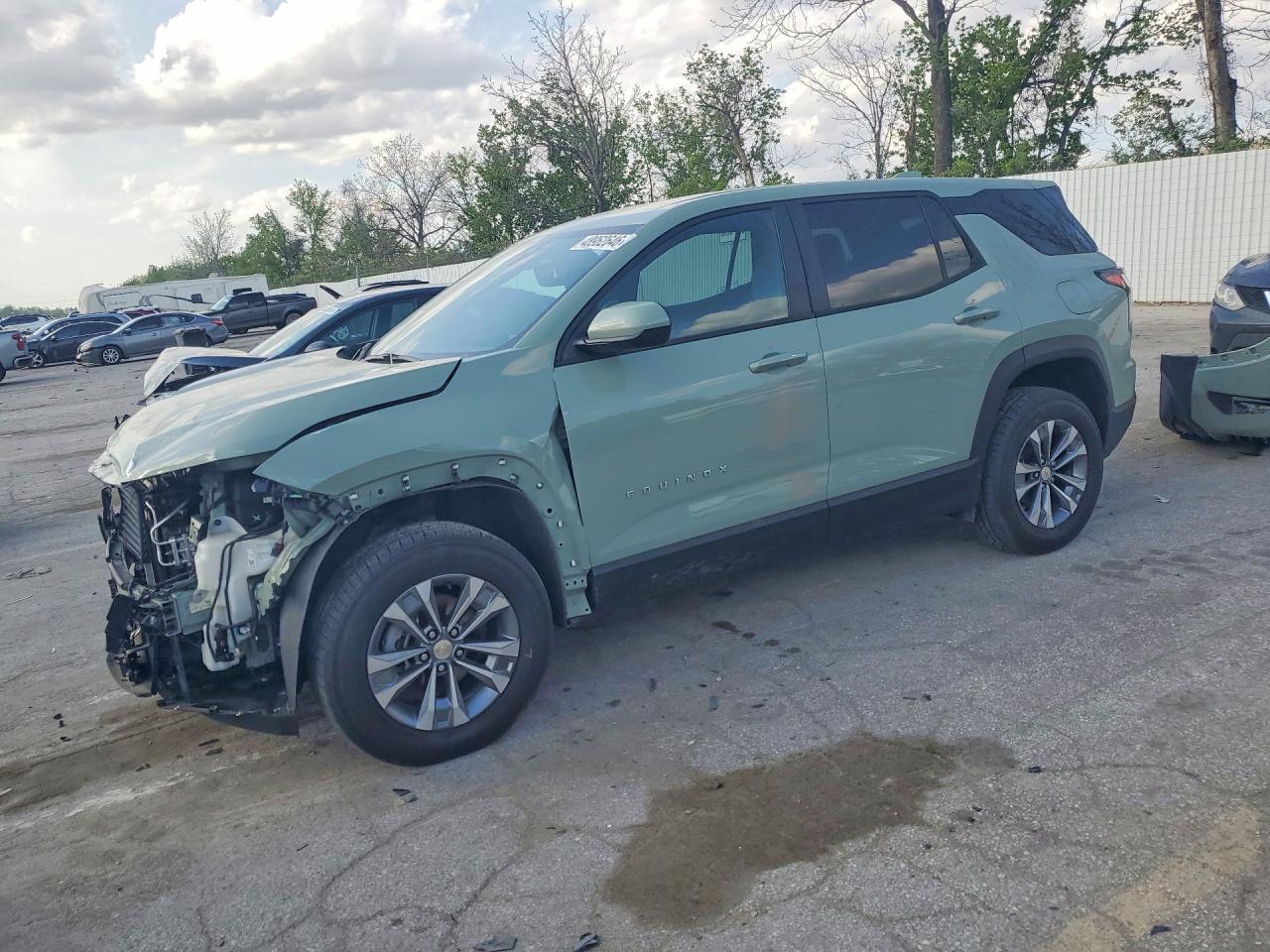Salvage Chevrolet Equinox Image