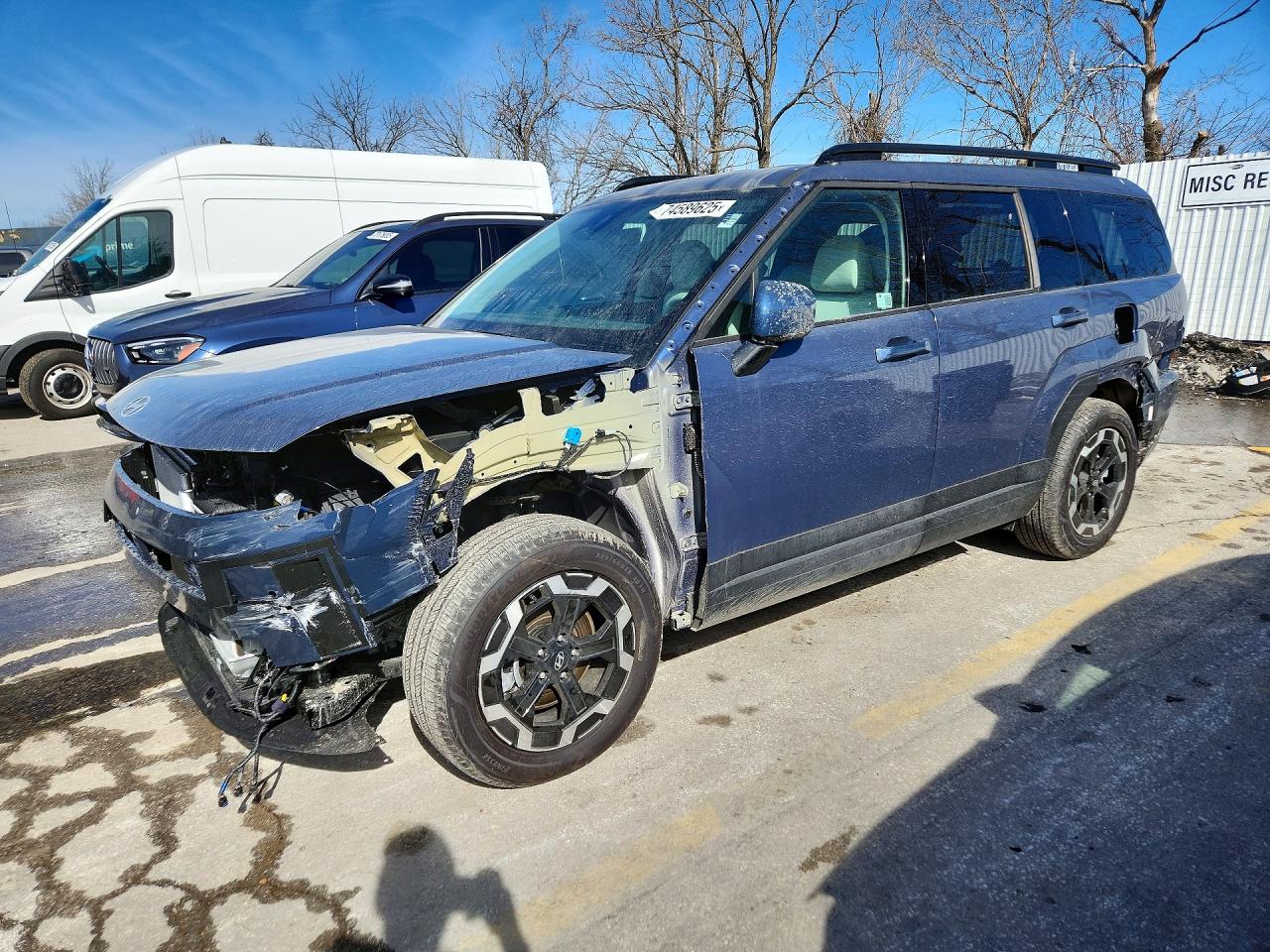 Salvage Hyundai SANTA FE Image