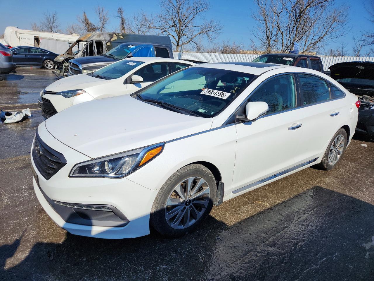 Salvage Hyundai SONATA Image