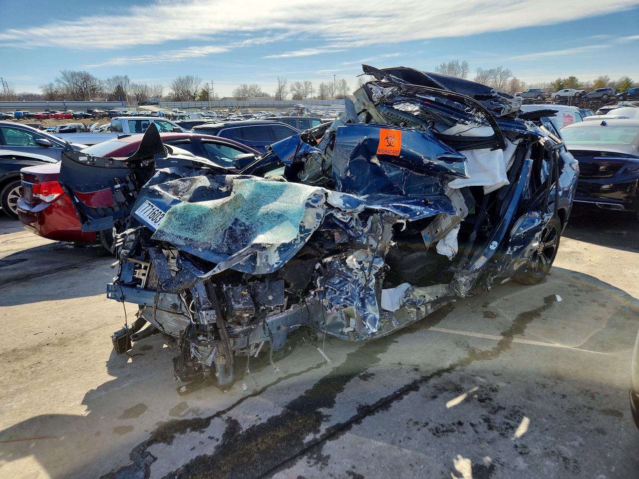 Salvage Chevrolet Equinox Image