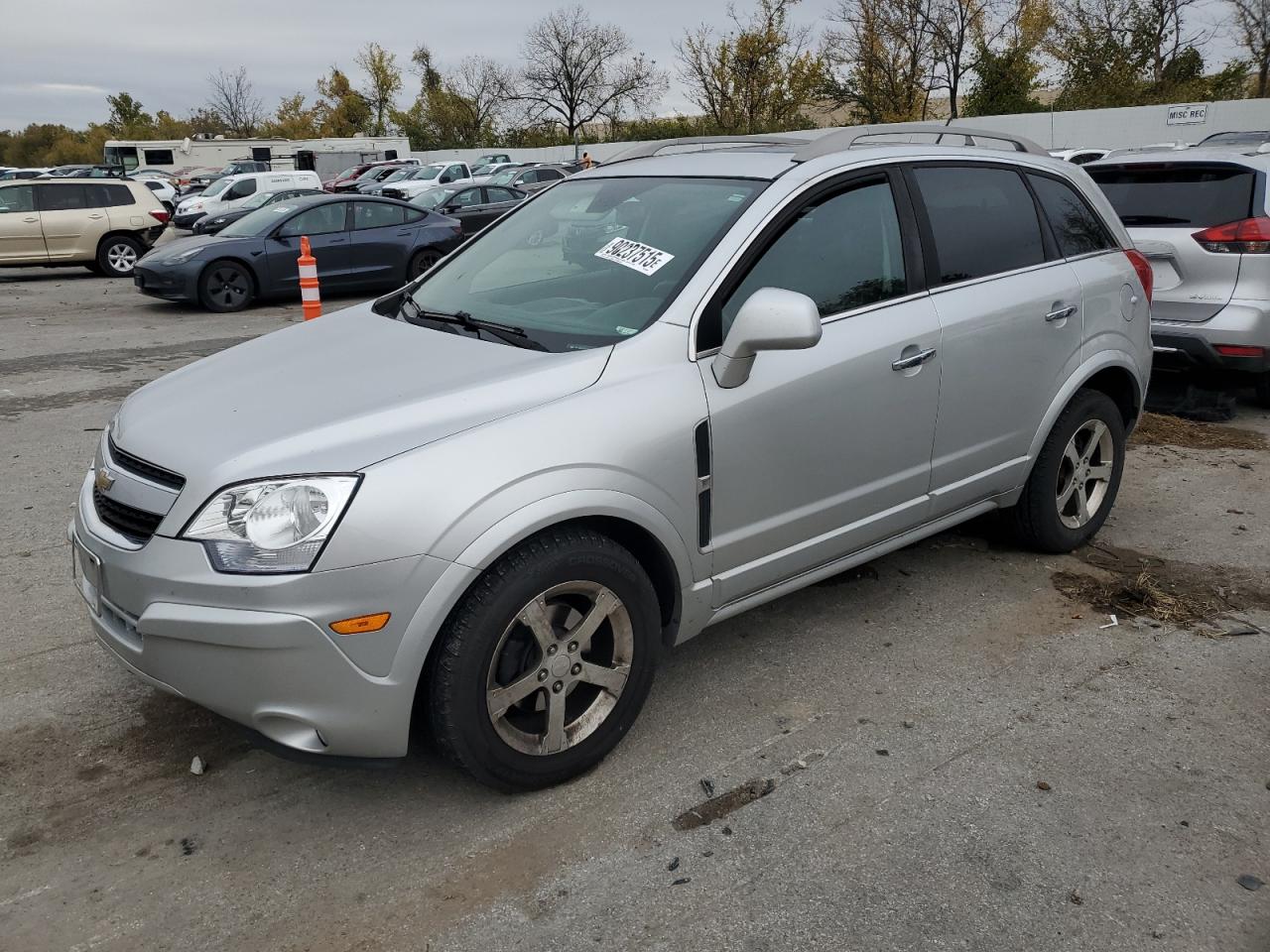 Salvage Chevrolet Captiva Image