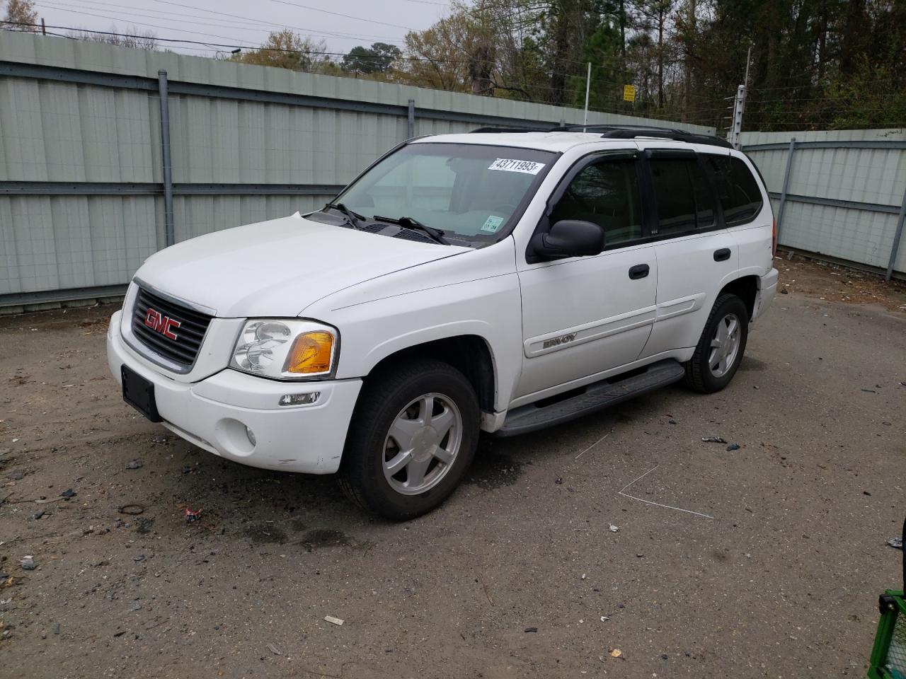 Salvage GMC Envoy Image