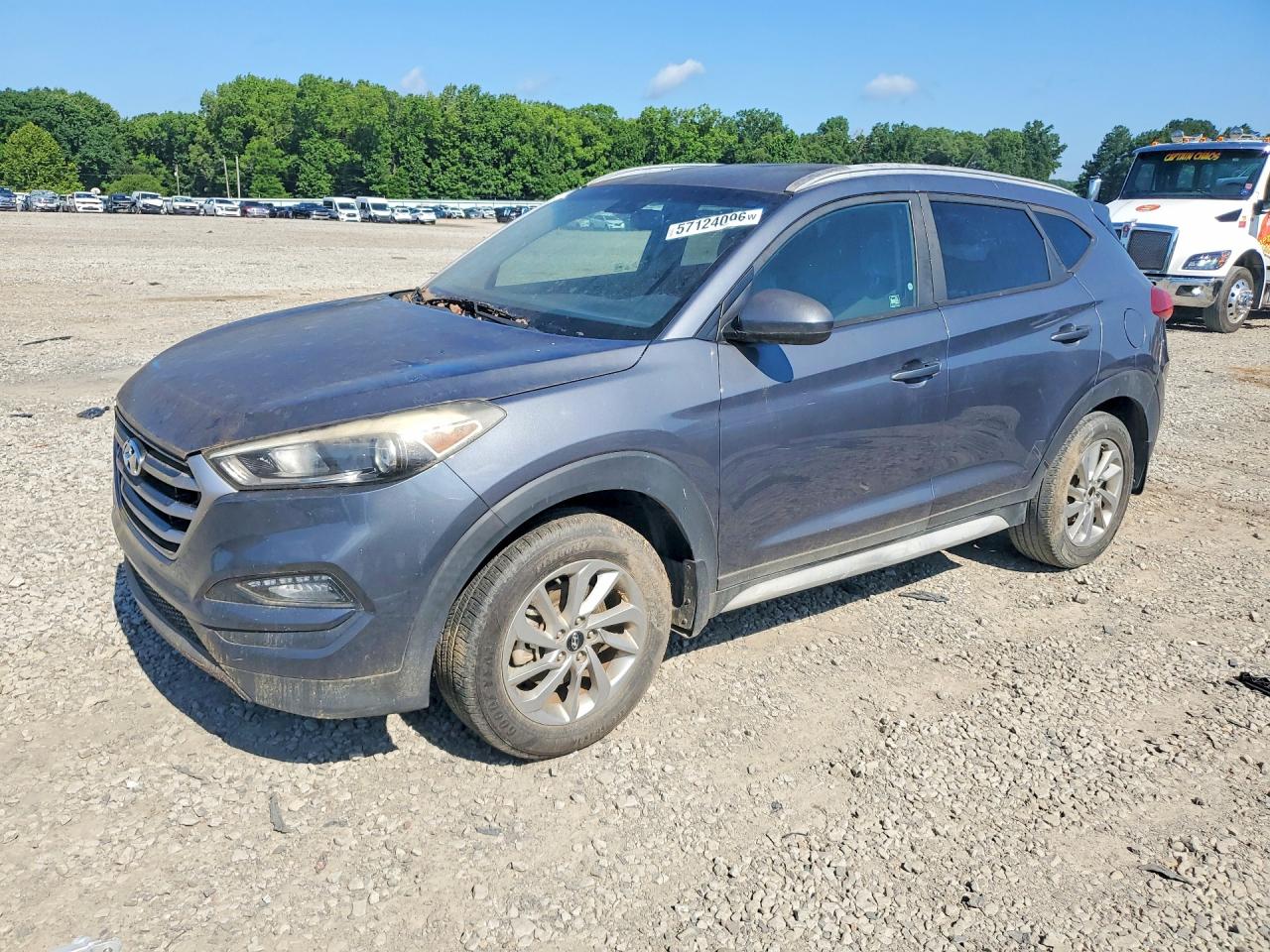 Salvage Hyundai TUCSON Image