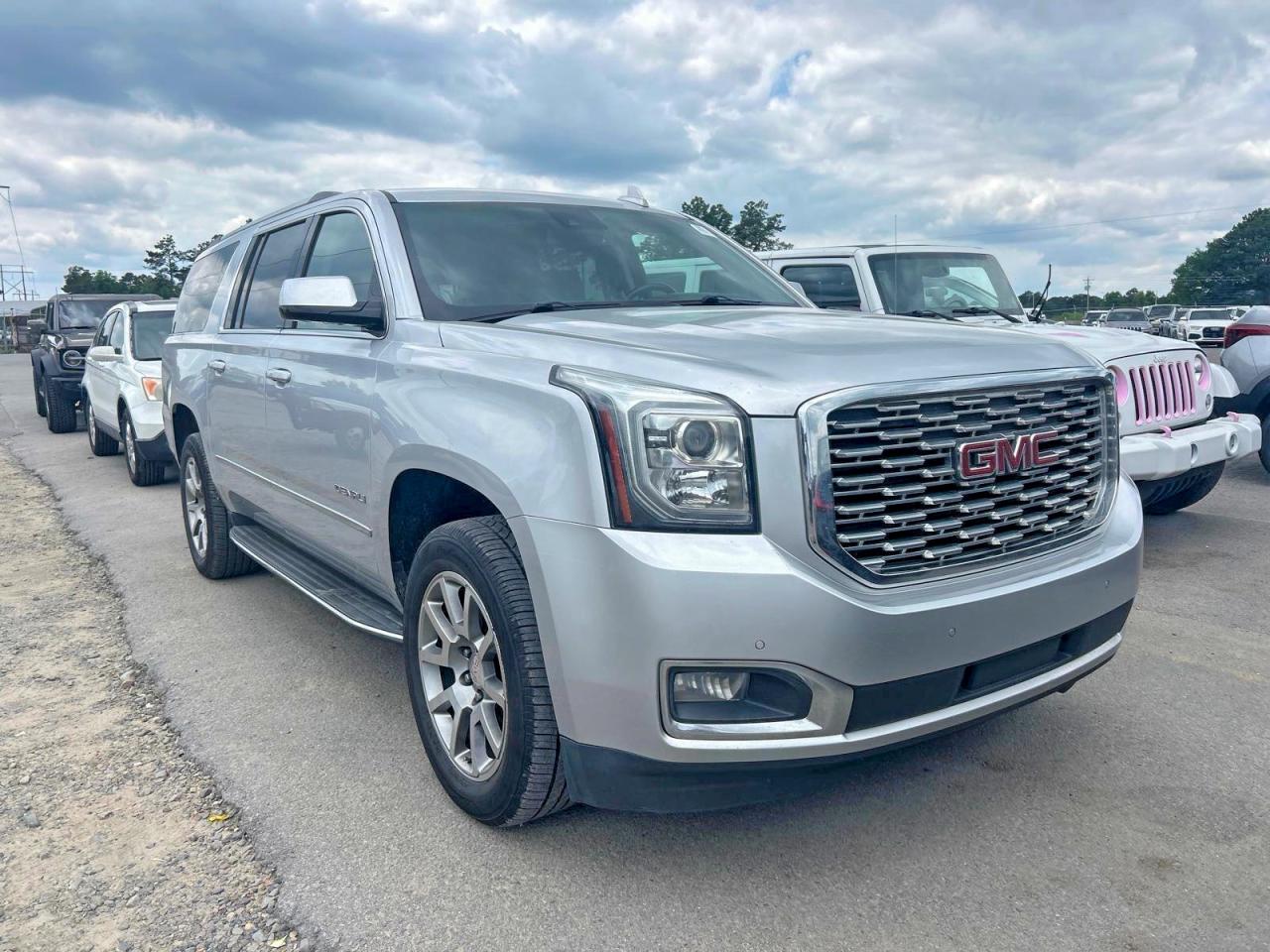 GMC Yukon Denali