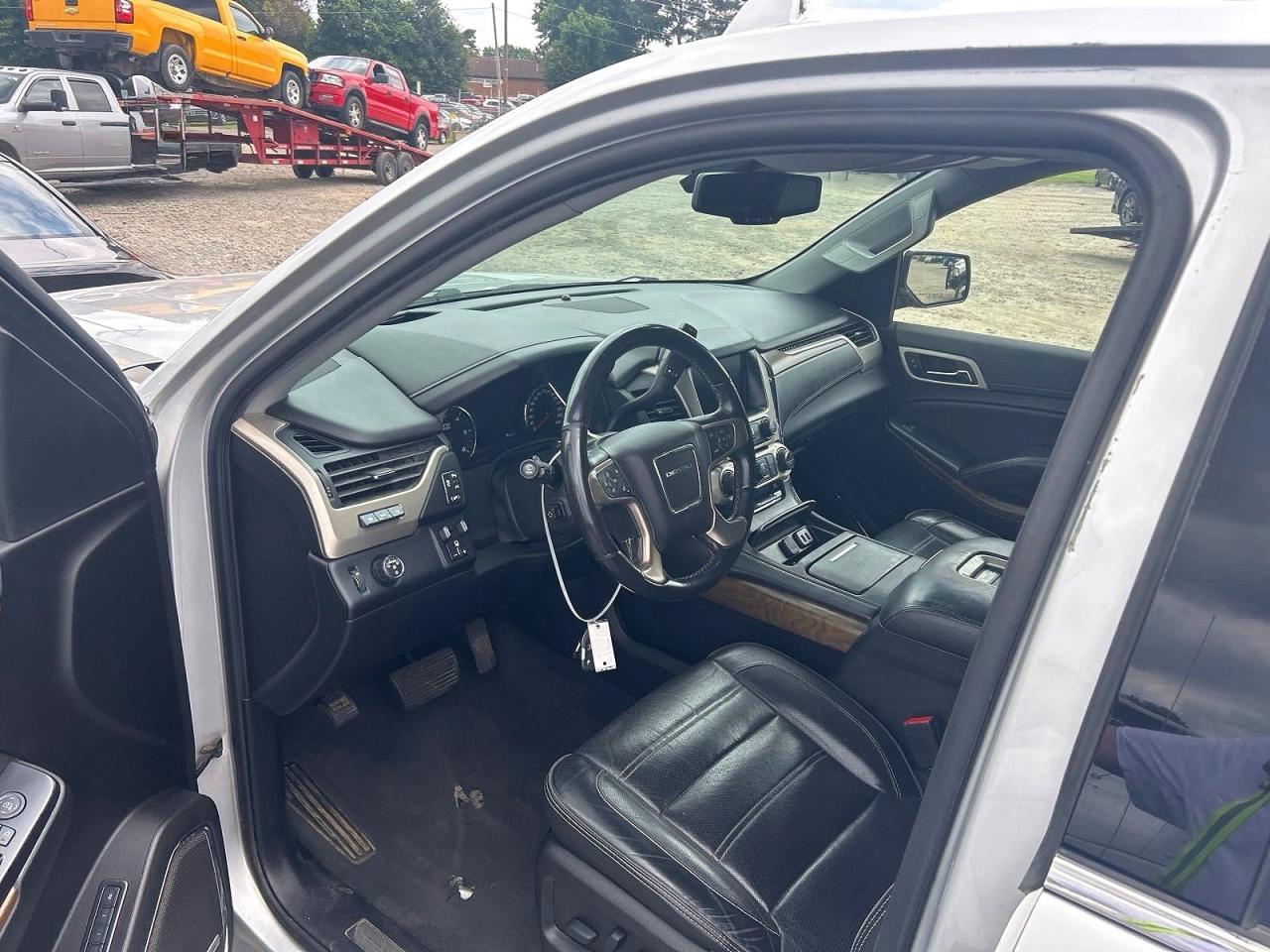 GMC Yukon Denali