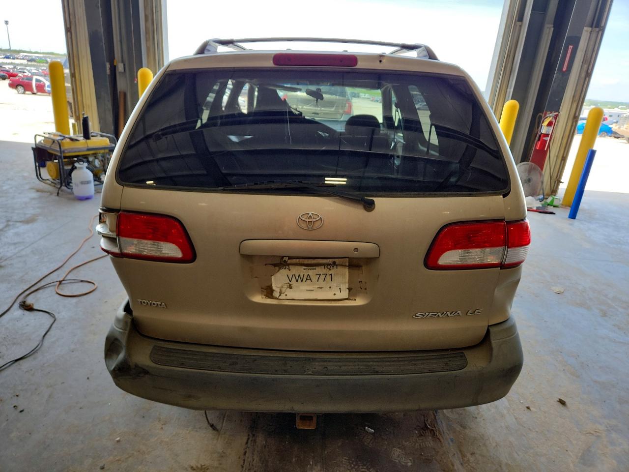 Toyota Sienna Le