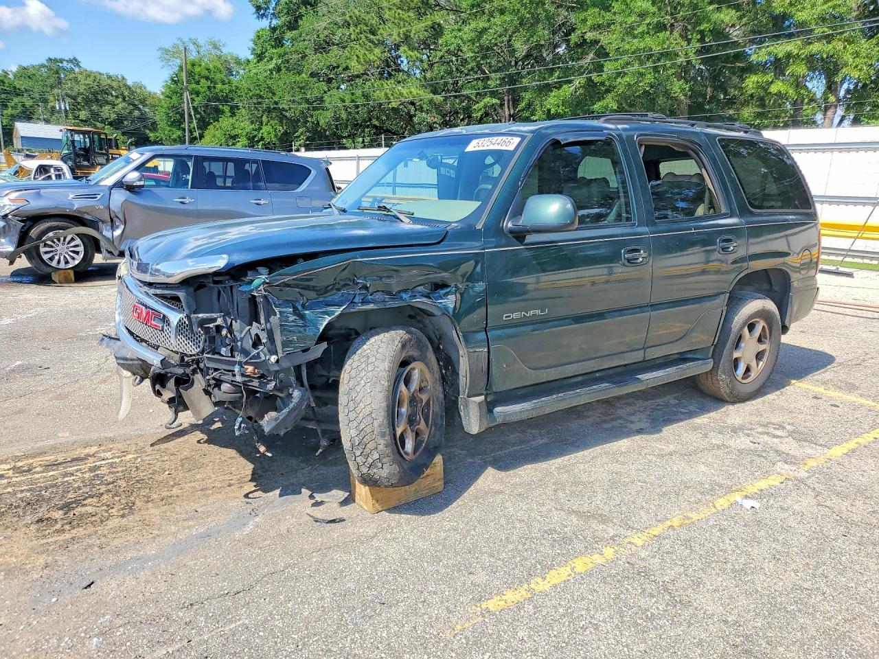 Salvage GMC Denali Image