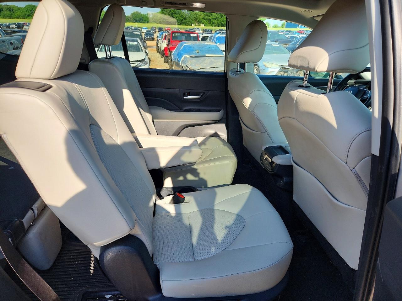 Toyota Grand Highlander Xle