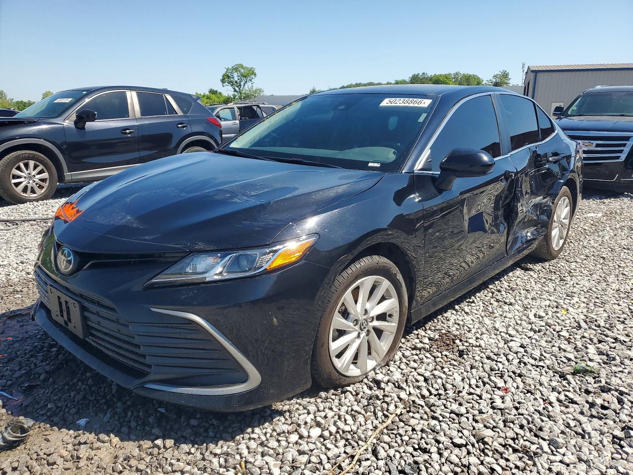 Salvage Toyota Camry Image