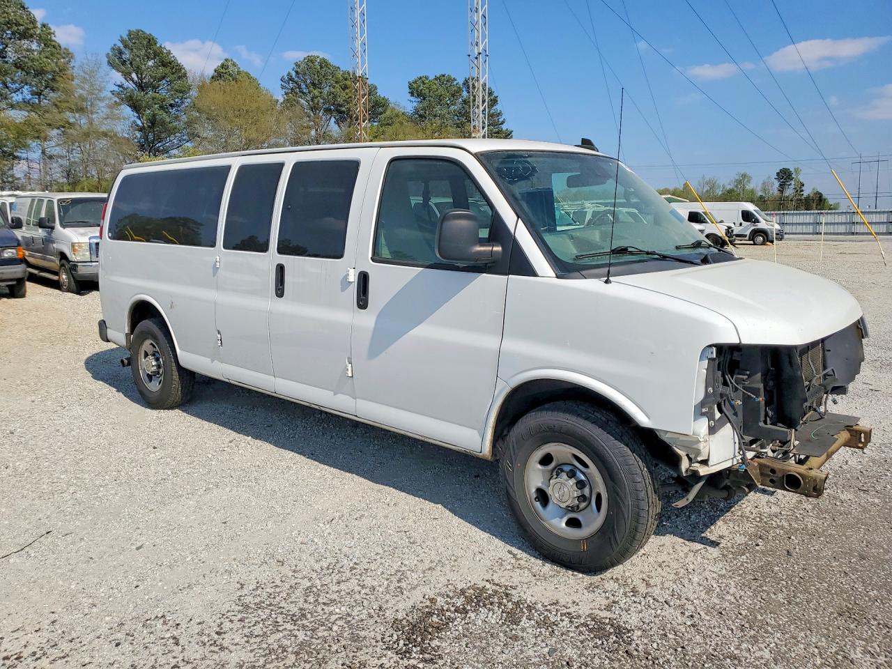 Chevrolet Express Lt