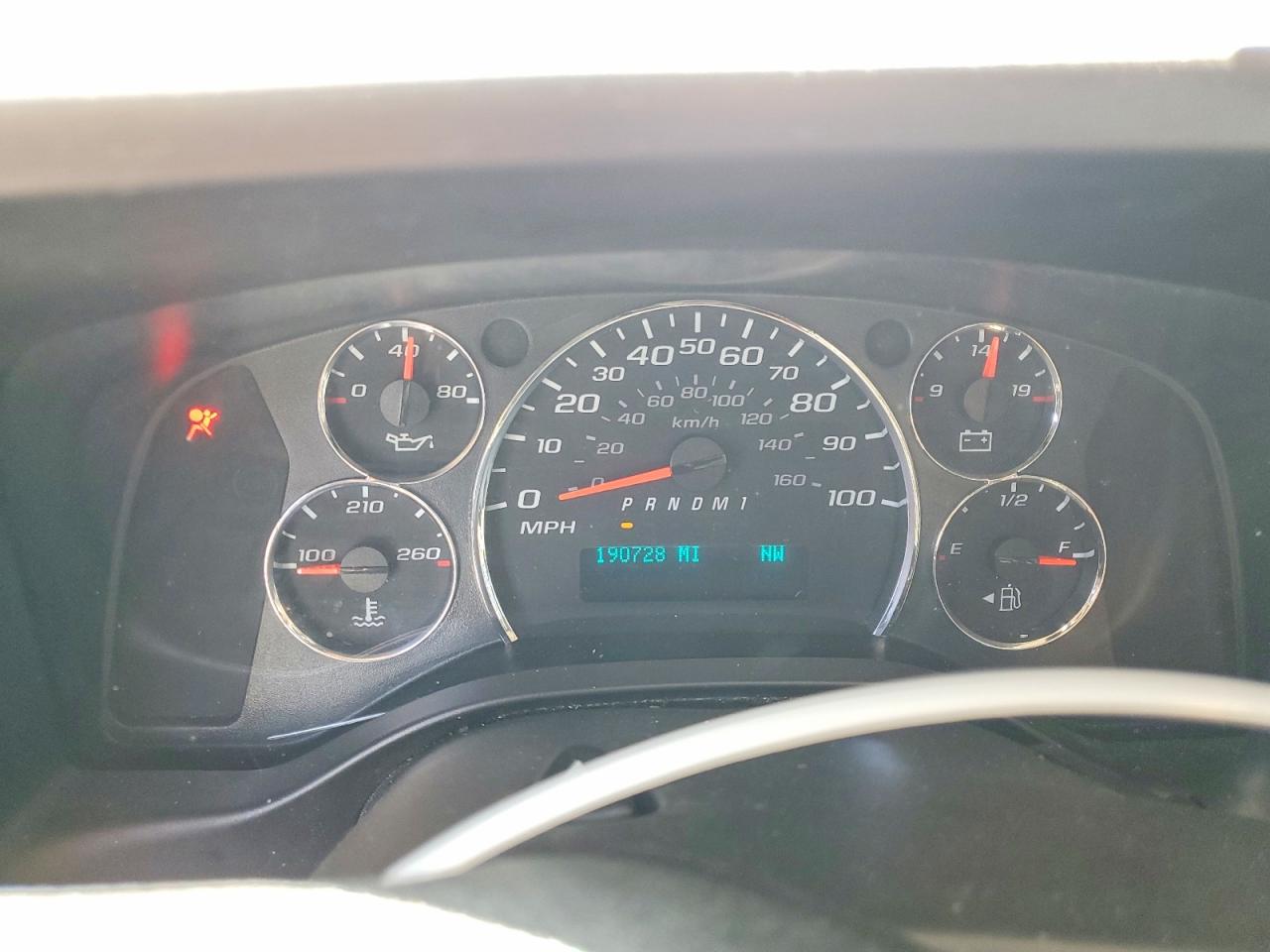 Chevrolet Express Lt