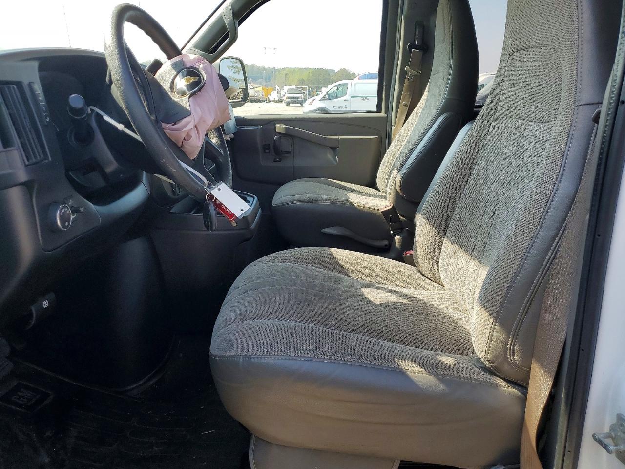 Chevrolet Express Lt