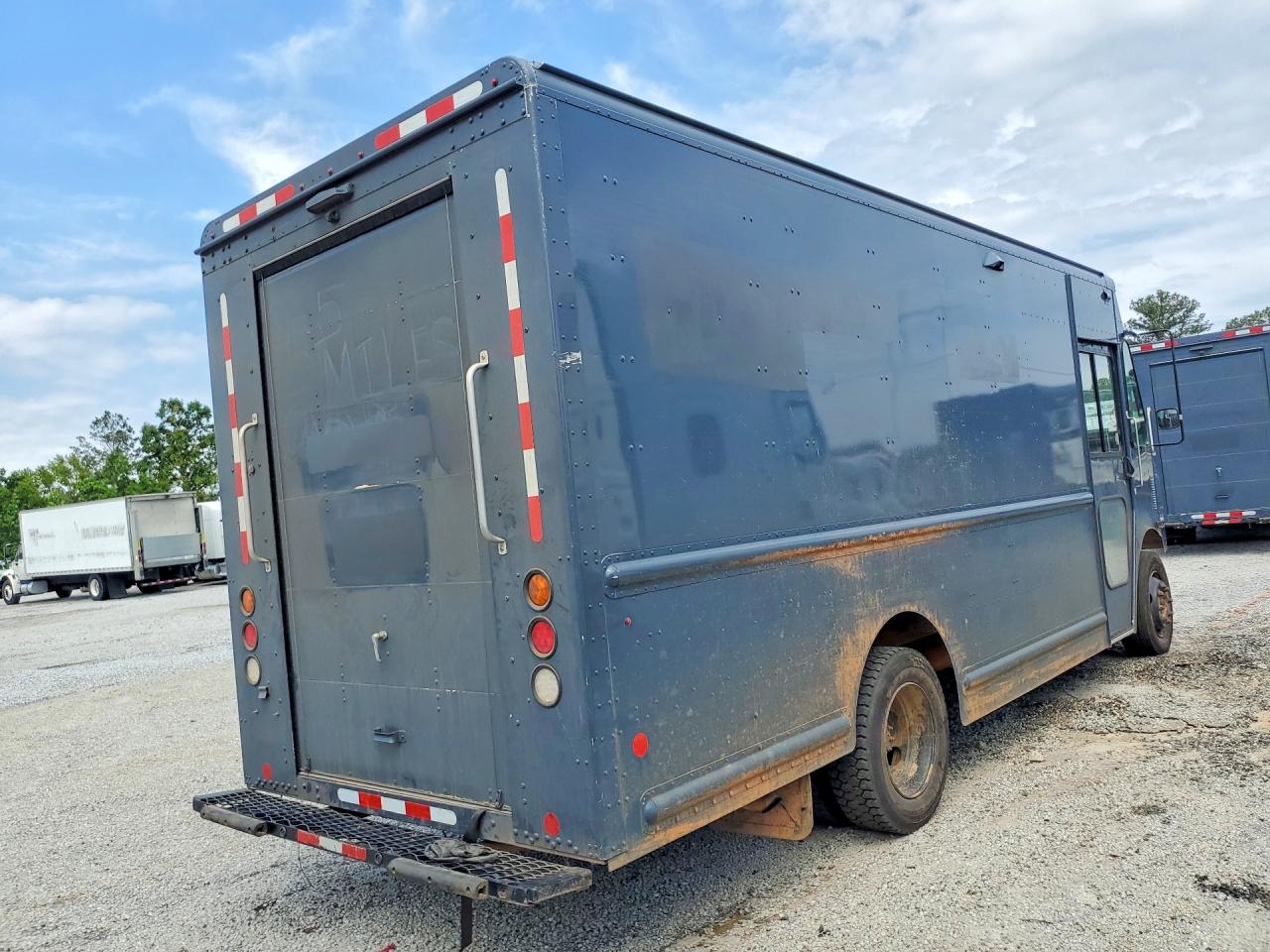 Freigliner Mt45 Chassis