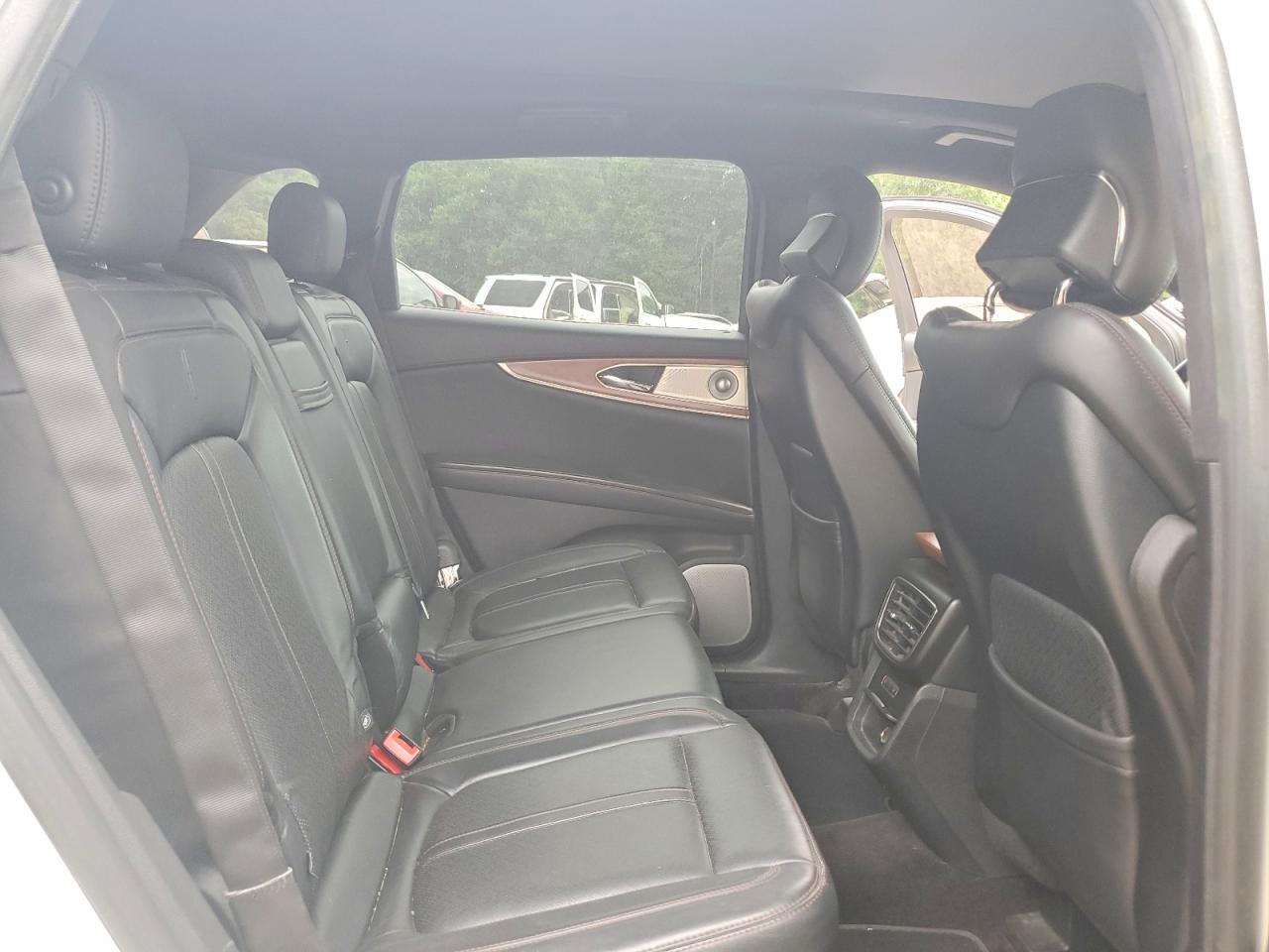 Lincoln MKX Black Label