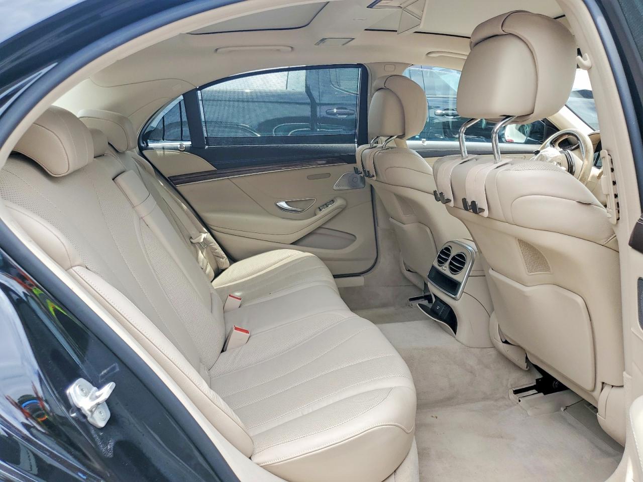 Mercedes-Benz S-Class 550 4matic