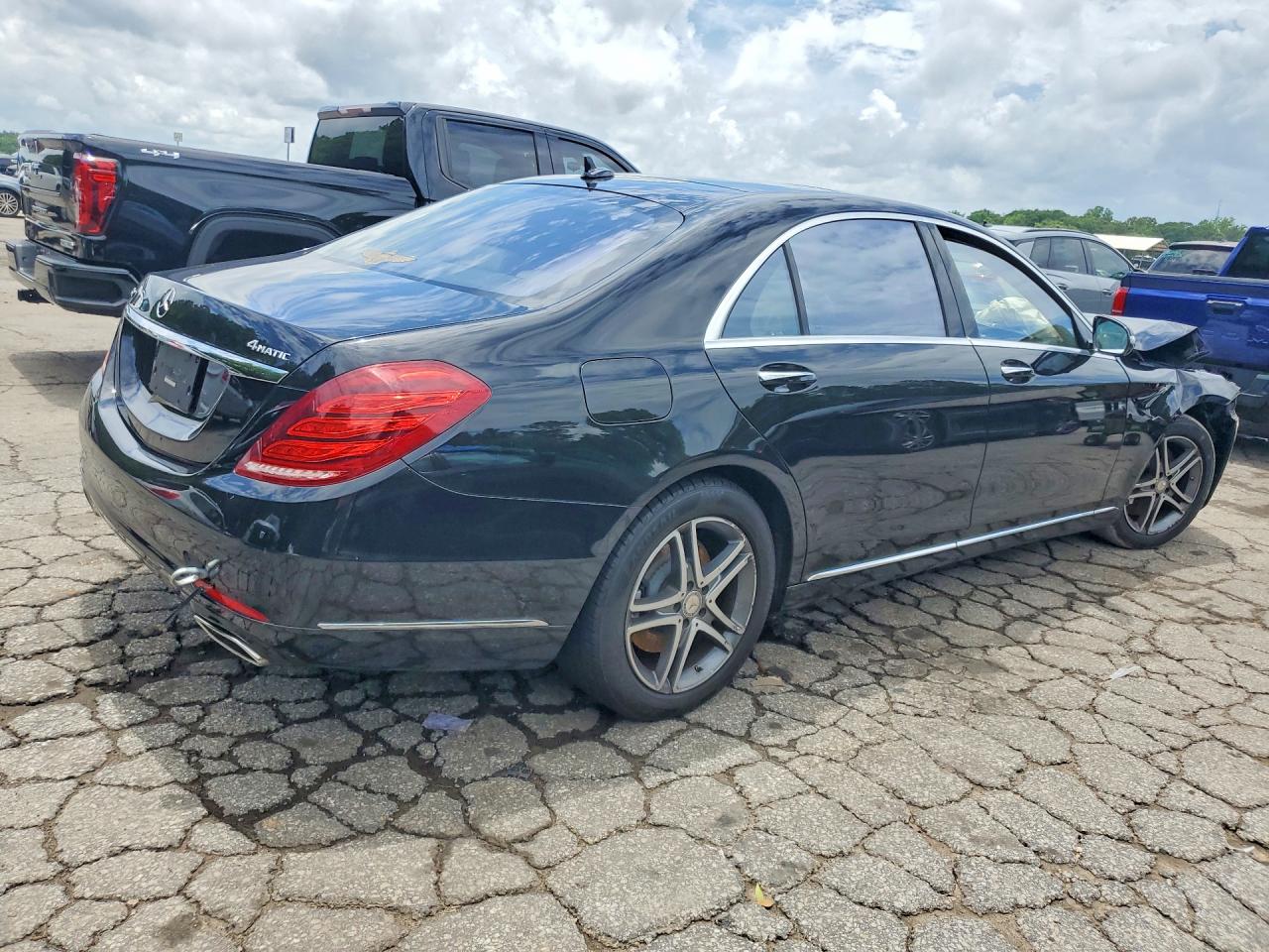 Mercedes-Benz S-Class 550 4matic