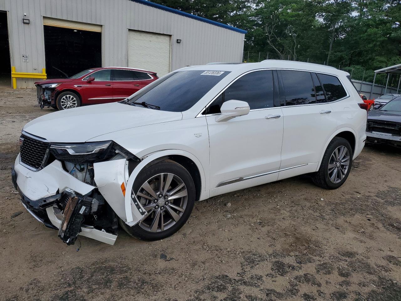 Salvage Cadillac XT6 Image
