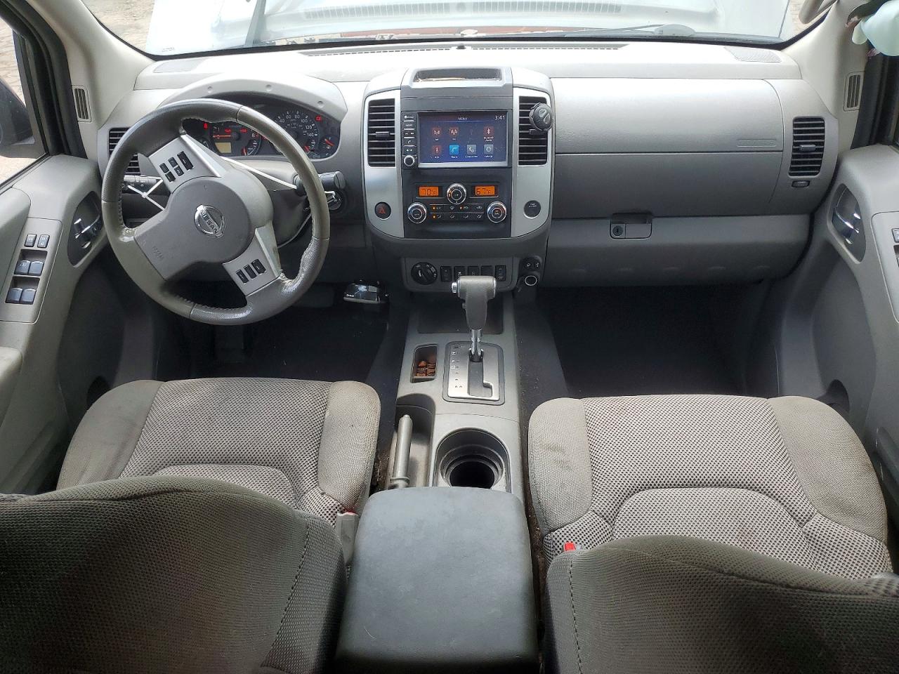 Nissan Frontier Sv