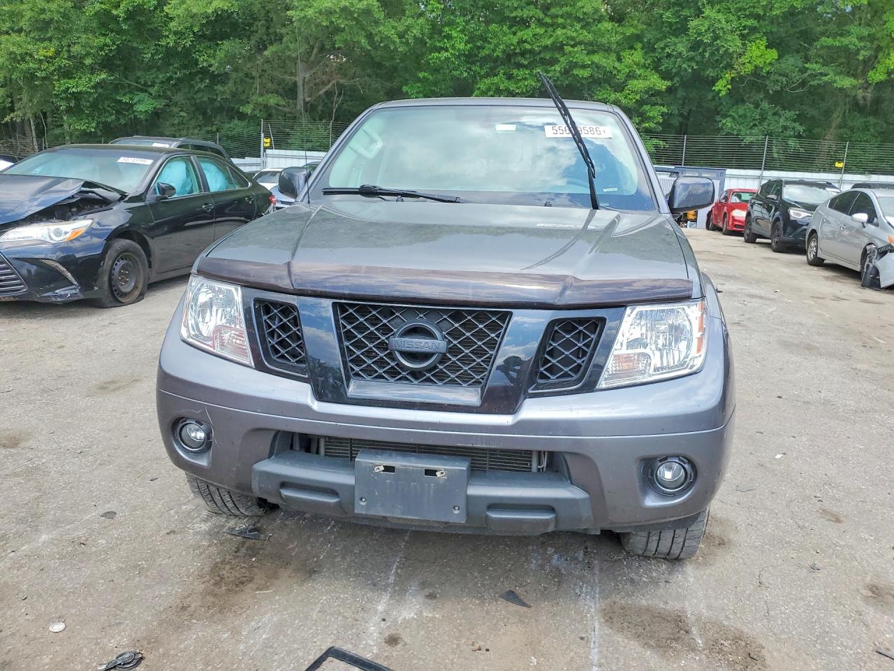 Nissan Frontier Sv